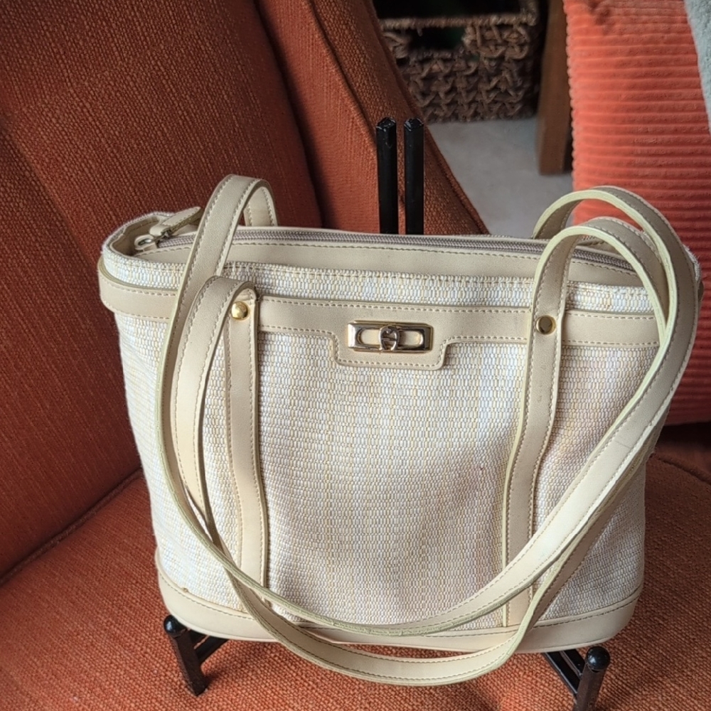 Vintage Etienne Aigner Cream Shoulder Bag